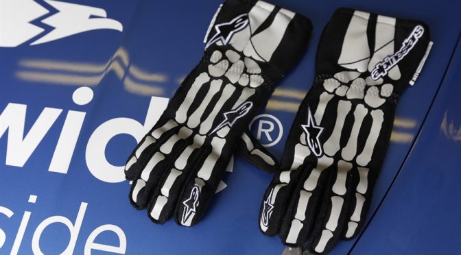 Featured Image for The Dale Jr. Foundation “Driven to Give Gloves” Program Set for ’16 Debut